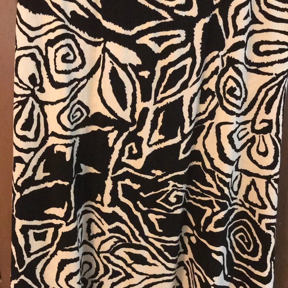 | EUC Chico’s Black & Cream Design Midi Skirt - XL - Picture 2 of 4